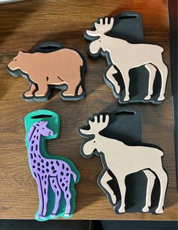 4pc Animal Stamps moose giraffe bear