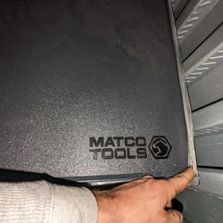 Matco 4s Toolbox 28" Deep W/Power