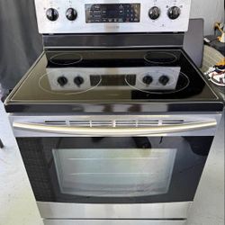 Stove Range Electric Samsung . Price Including Delivery . 
