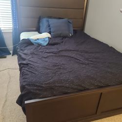 Full Size Bed Frame & Mattress 