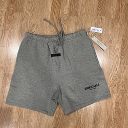 • ESSENTIALS • SHORT . 