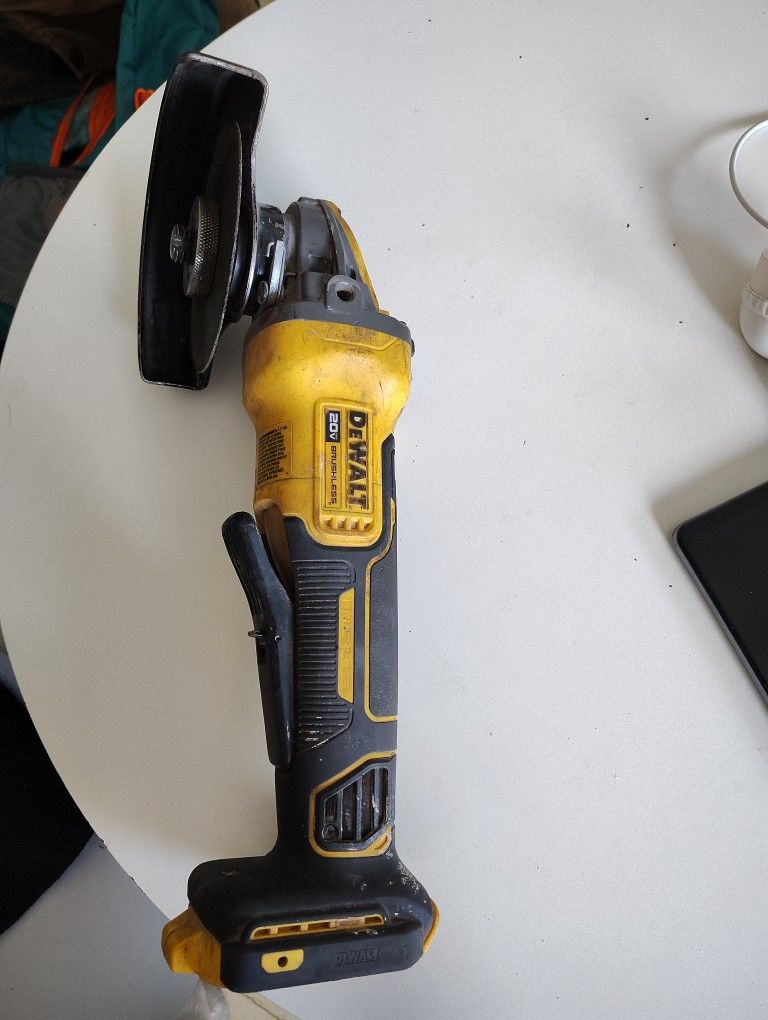 DeWalt T6