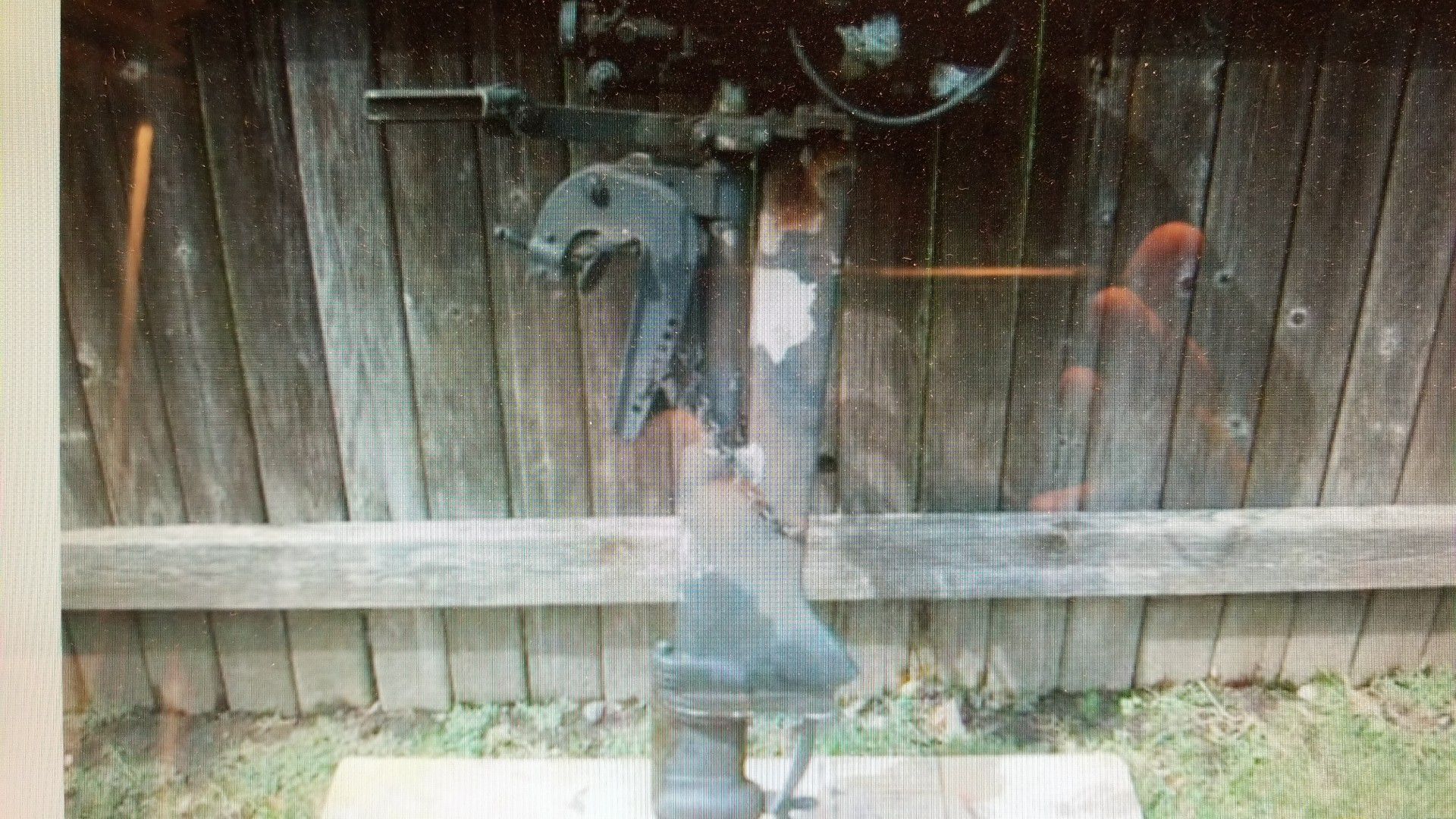 Small air cooled outboard motor needs work