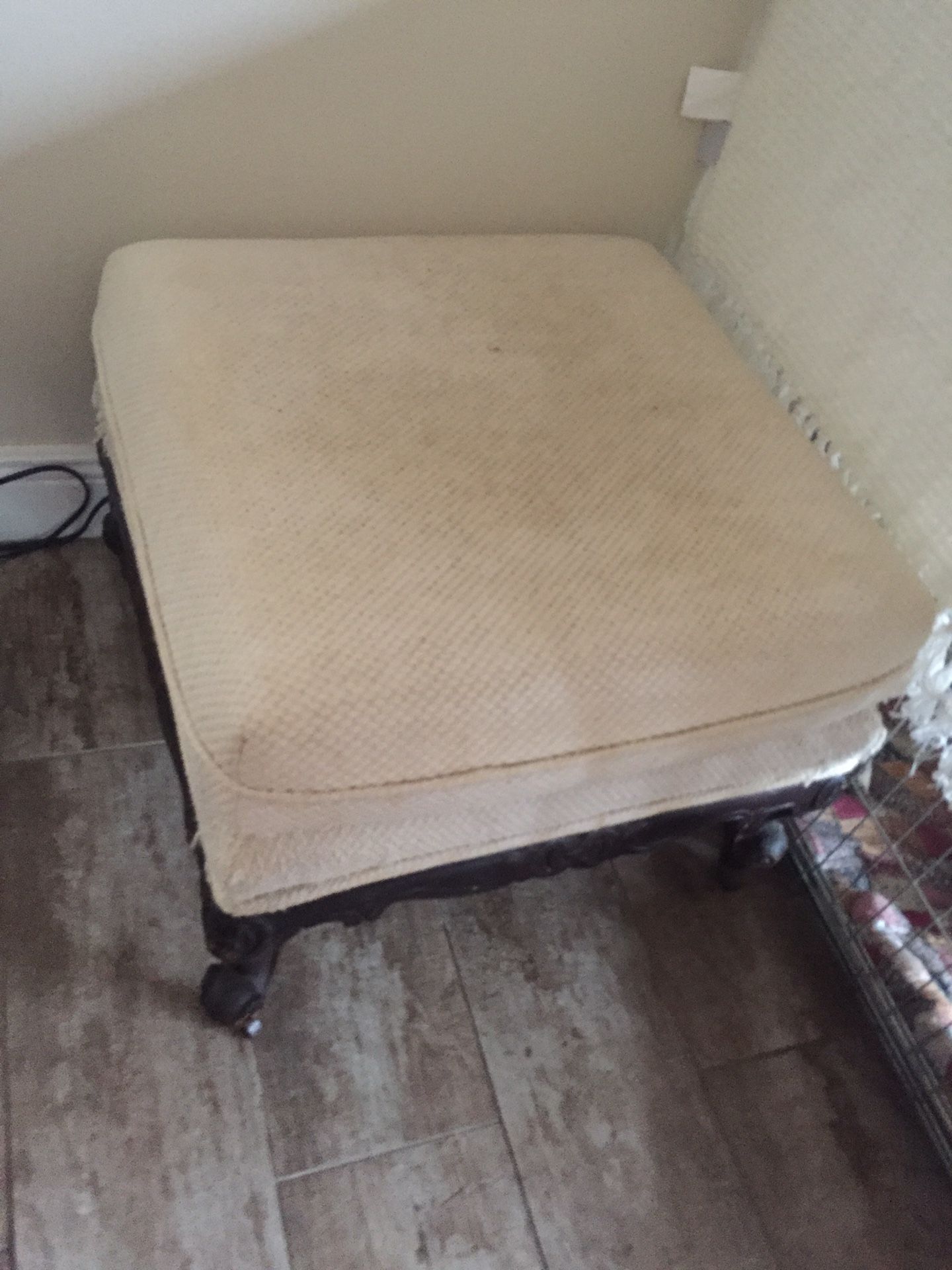 Ottoman used for free