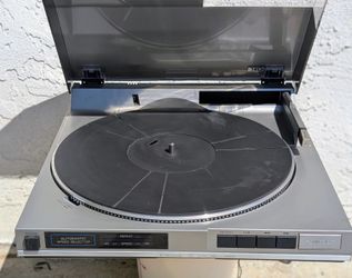 realistic lab-2200 Record Player turntable with Pyle Preamp PP999