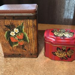 1950s England Flower Shabby Chic Trinket 10 And J.L. Clark Ten Canister Strawberry