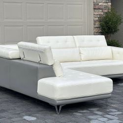 🛋️ Sofa/Couch Sectional - White - Leather - Delivery Available 🚛