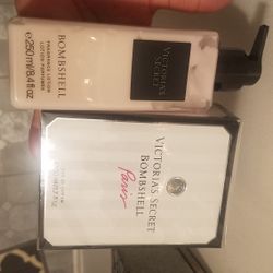 New 3pce VS perfume Set serious onky if up i hve it dnt ask