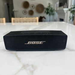 Bose Soundlink Mini Portable Wireless Bluetooth Speaker