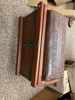 1900’s Early Shoe Polishing Crate - Collectable