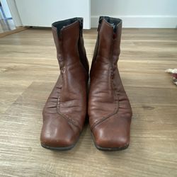 Rieker Ankle Zip Boots Women’s 39 8.5/9 EUC
