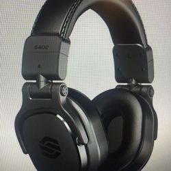 Sterling Audio S402 Studio Headphones with 40 mm Drivers 