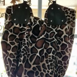 Giraffe Pattern Purse