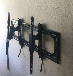 TV Wall Mount 60”