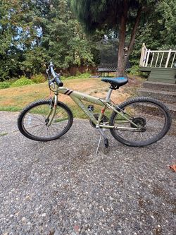 Specialized Hardrock Mountain Bike