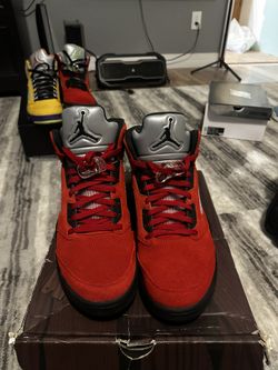 Jordan Retro 5 Size 13 Raging Bulls