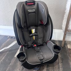 Car seat like new