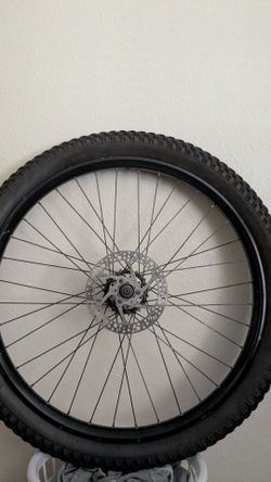 26x2.80 MTB wheel, tire, disc brake, 8 speed cassette