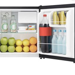Refrigerator Compact 1.6 CU.FT. 