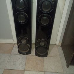 2 Tower Style Speakers Working 