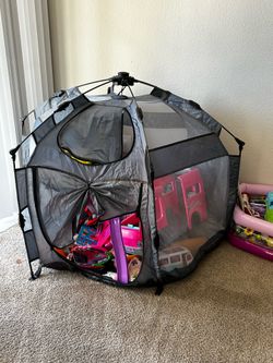 Pop up Childrens Tent