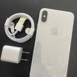 Factory Unlocked Apple iPhone X 64gb, sold with warranty 