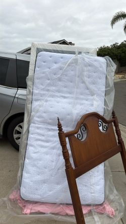 Twin size bed