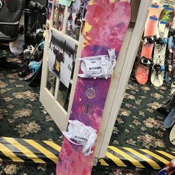 148 cm Rossignol ROCKER Snowboard w/ Medium Bindings🏂READY to RIDE🏂Super Cute & EASY to RIDE☃️LIKE NEW 