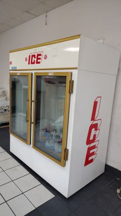 Commercial freezer