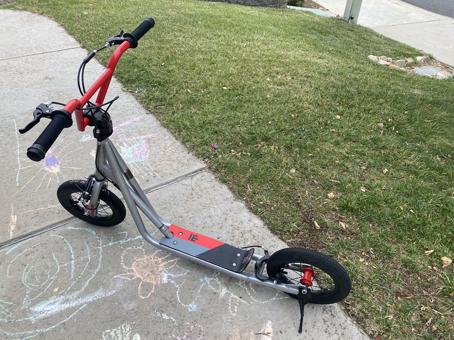 Mongoose Bmx Style Scooter. Red