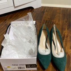 Nine West women’s shoe size US5M NO Lid