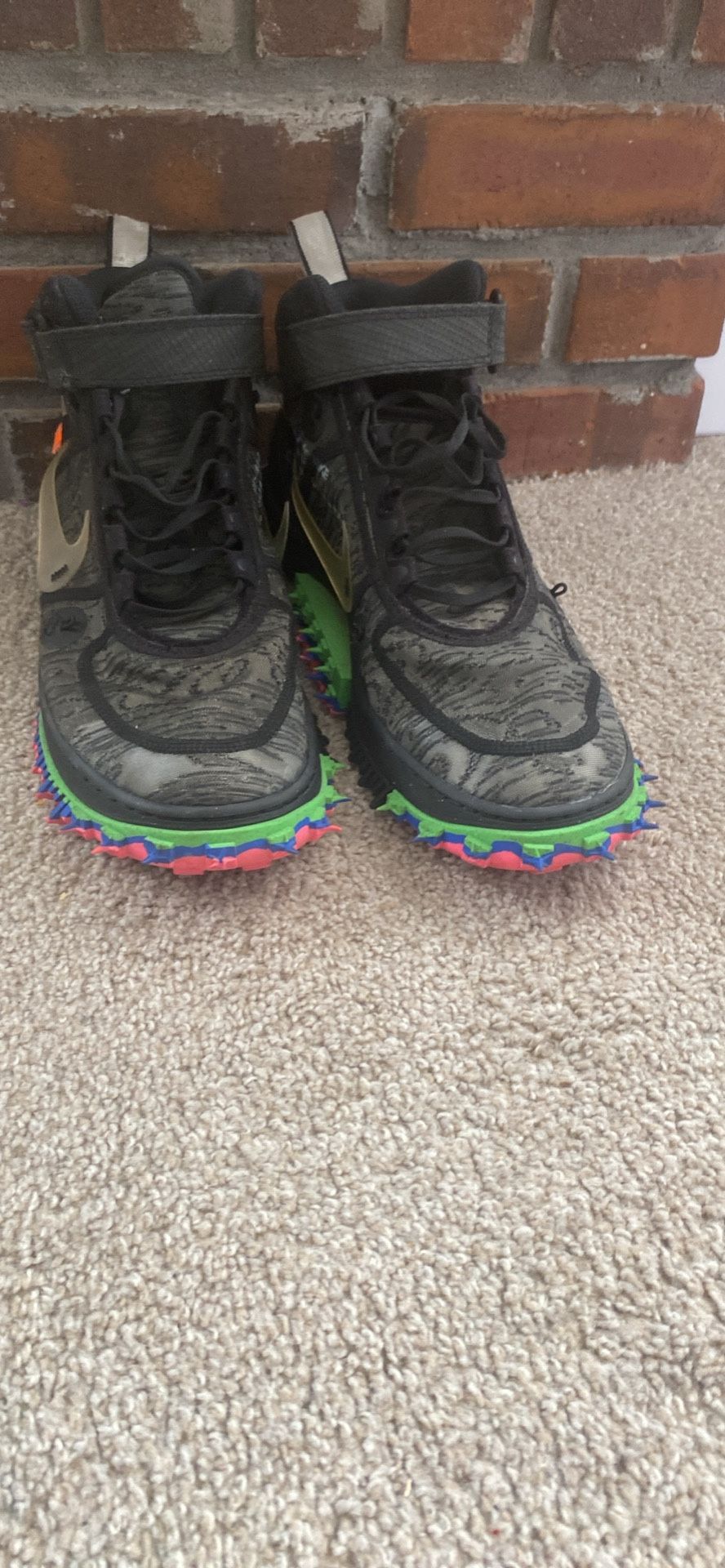 Off-whites Size 10.5