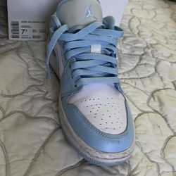 Air Jordan 1 Low