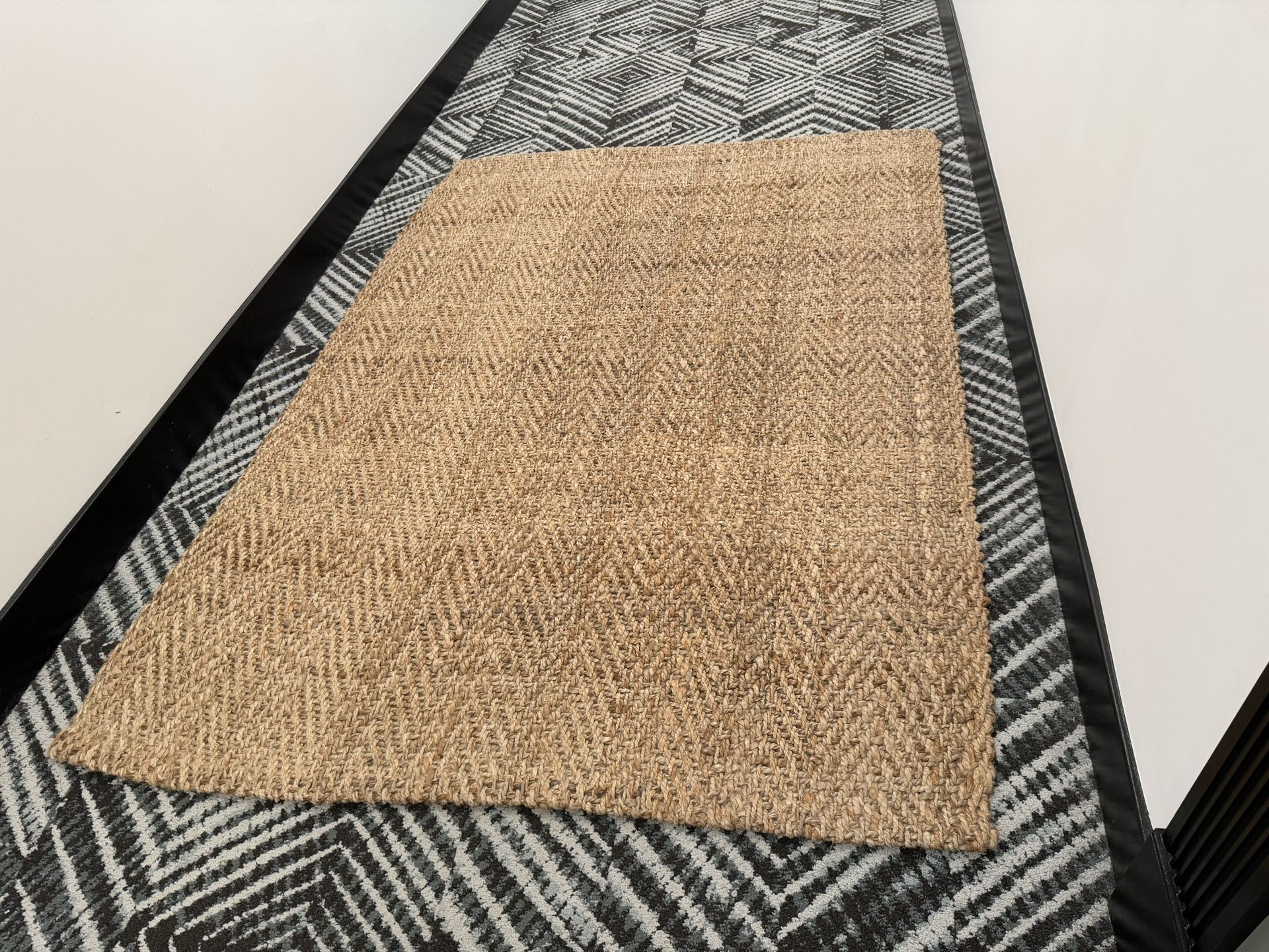 Area Rug City furniture Hemp/Straw for Sale in Fort Lauderdale, FL