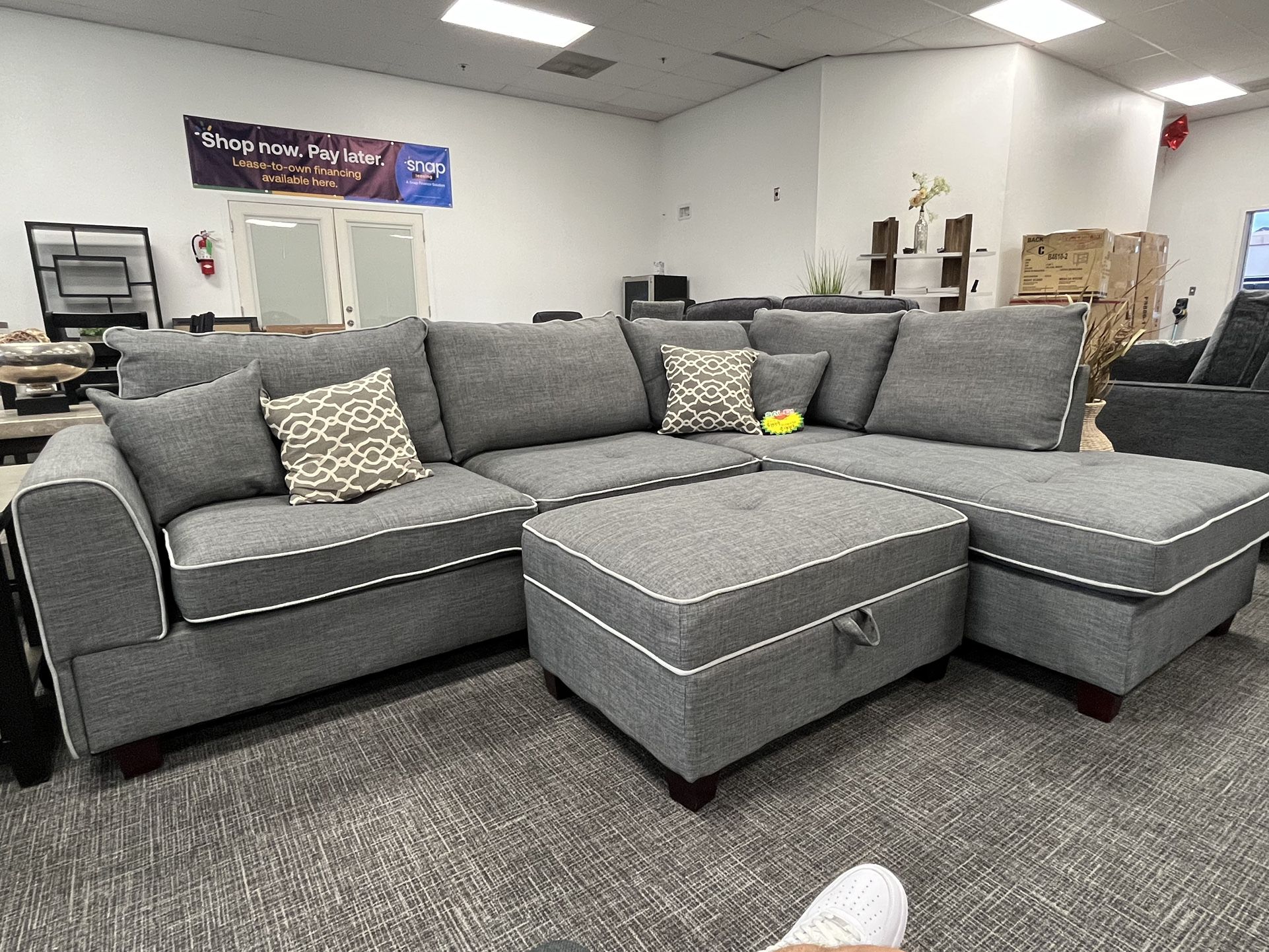 Light Grey Sofa sectional W/storage ottoman