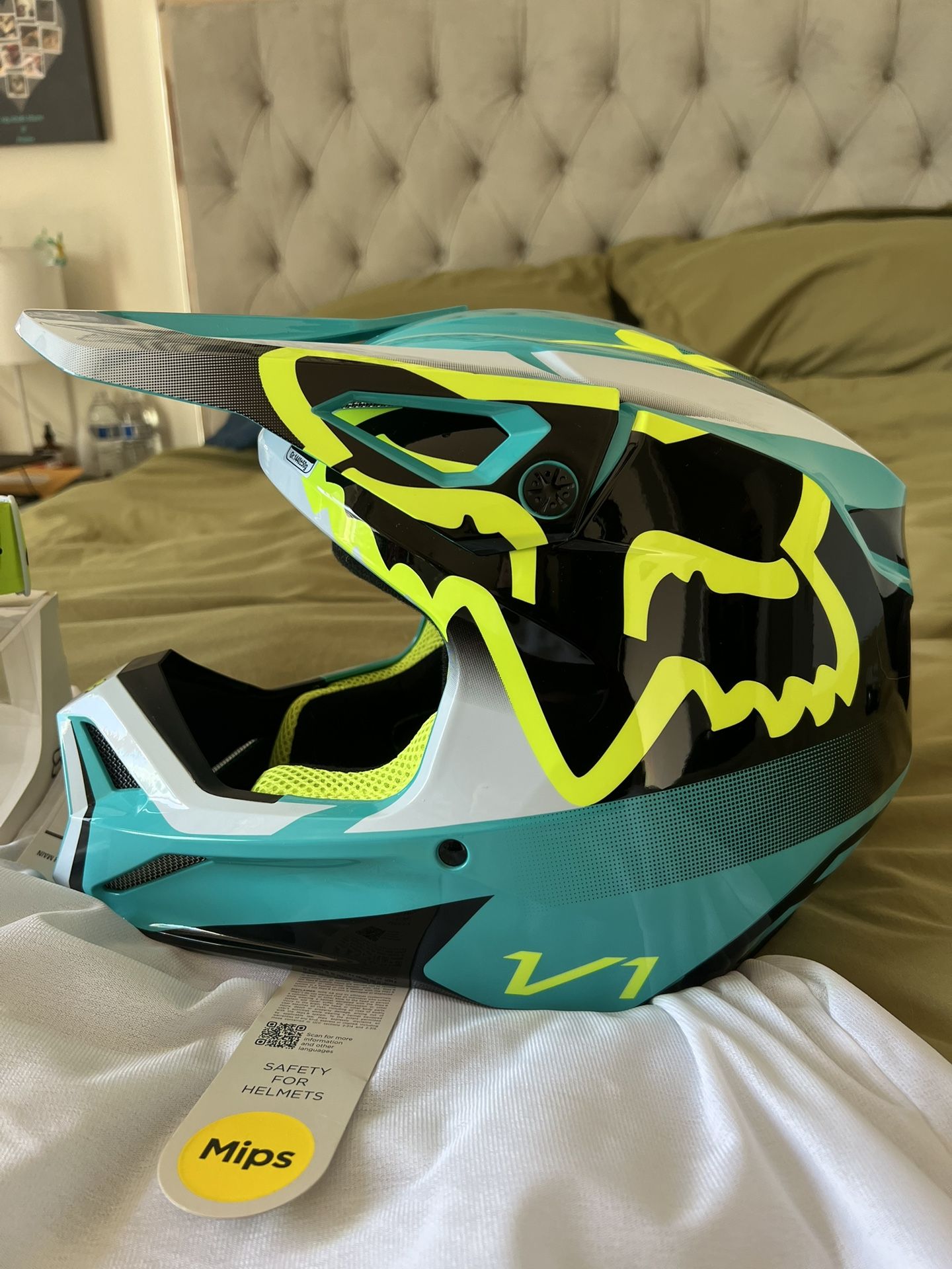 Fox Racing V1 Helmet