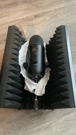 Blue yeti microphone  , never used .