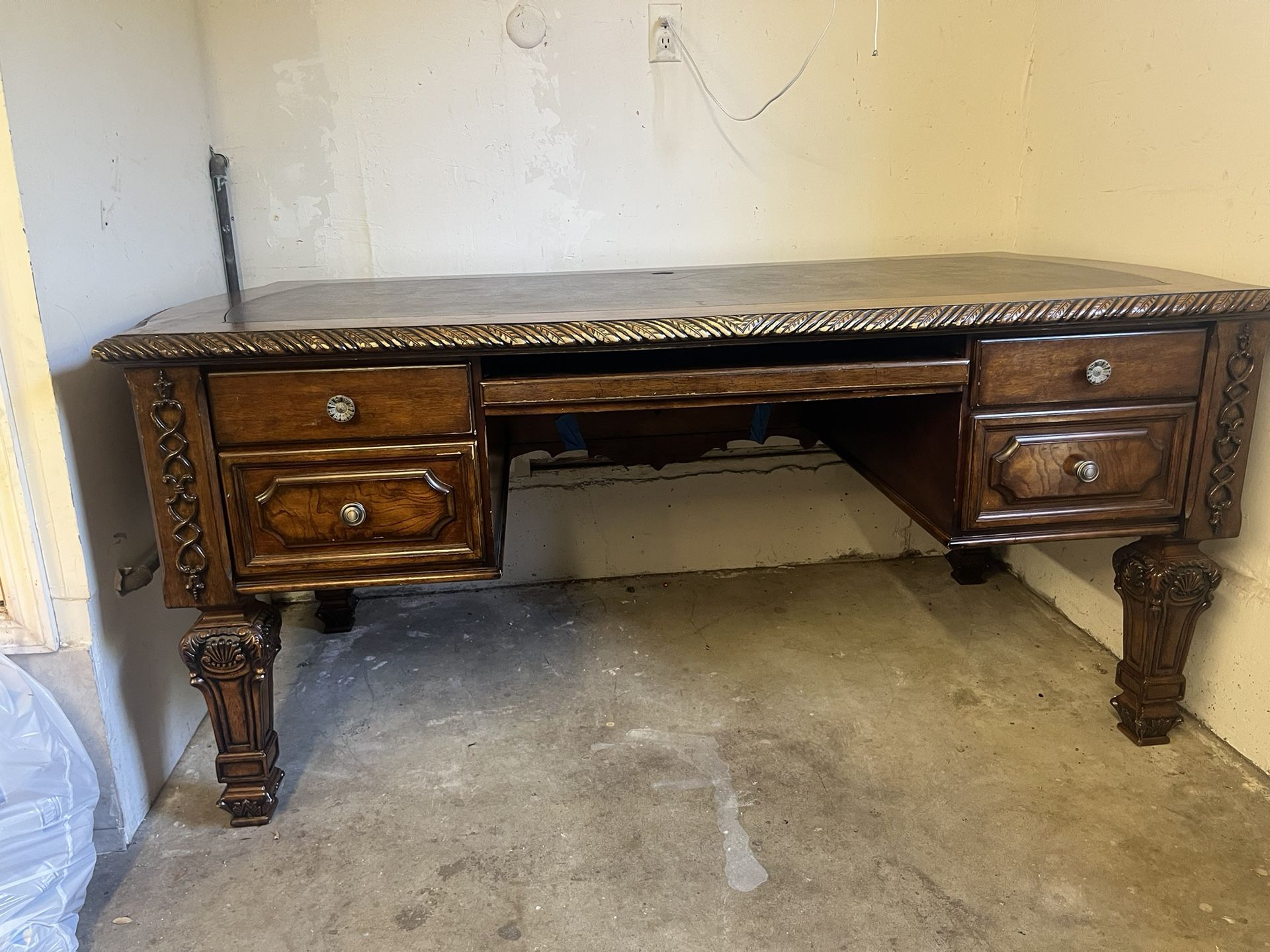 Office Desk