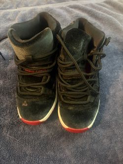 Velvet Bred 11 size 1.5 kids