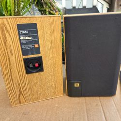 2/Jbl  j2050 book shelf speakers