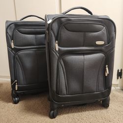 Selling as a set: Skyline Carryon Spinner Wheel Luggage