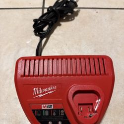Milwaukee M12 Battery Charger New