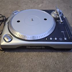 Numark TT200 Direct Drive High-Torque DJ Turntable