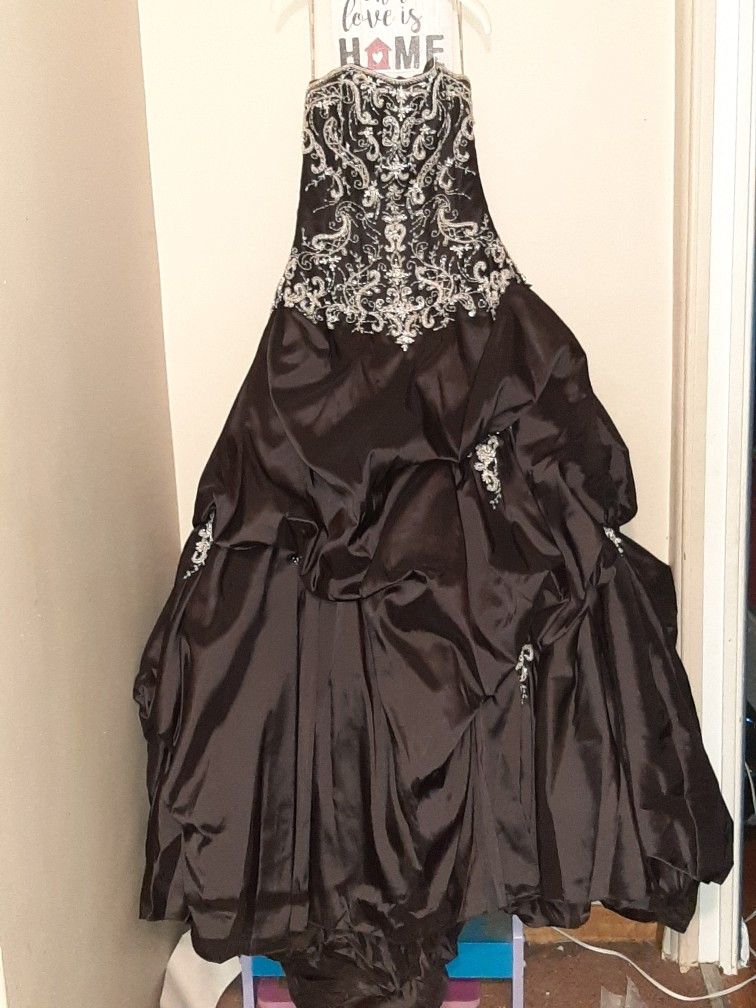 Wedding Dress And Accessories