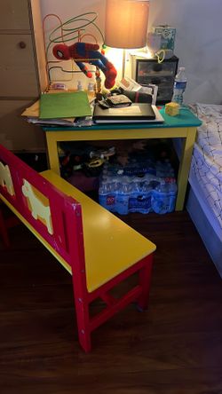 Toddlers Desk With Bench