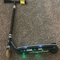 Razor Electric Scooter w/charger