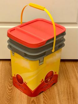 Large Plastic Storage or Scrub Bucket w/ Handle & Lid