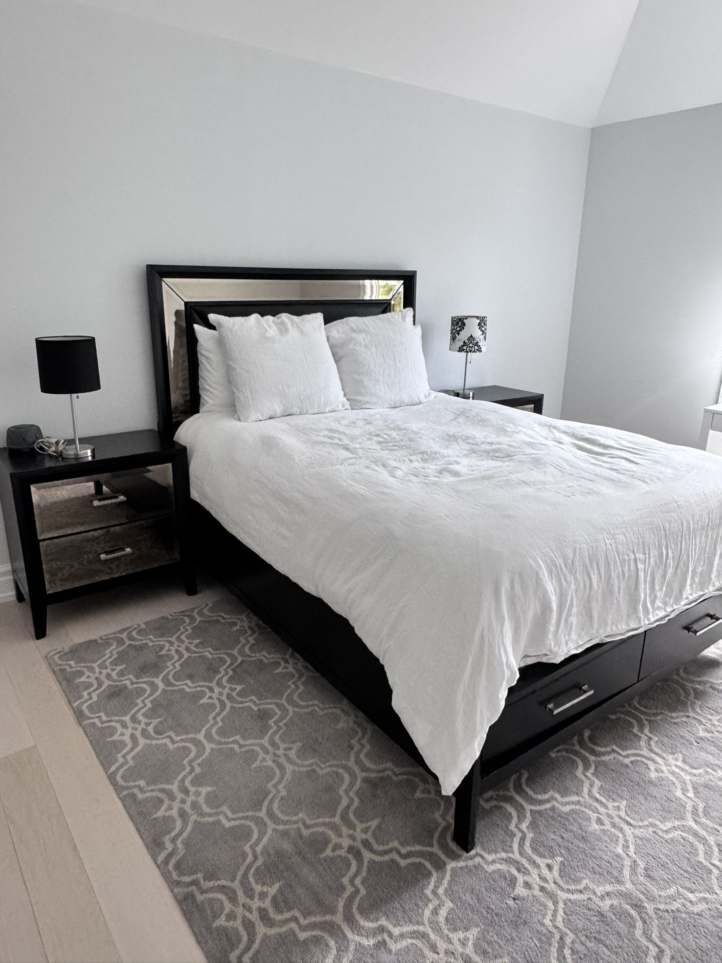 Queen Bedroom Set