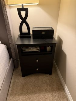 Nightstand 