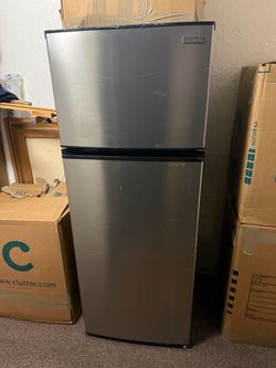 Visaani refrigerator